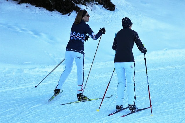 3 stations de ski adaptées aux débutants pour des vacances dans l'Hexagone