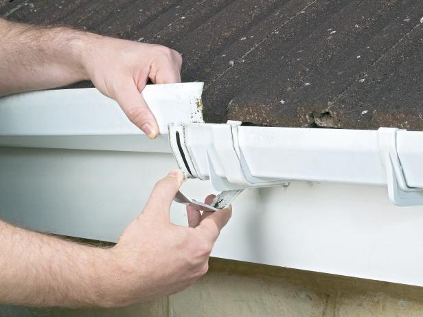 confier la pose de ses gouttières à un professionnel