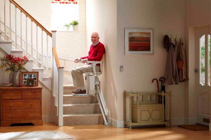 Monte-escalier pour les personnes âgées