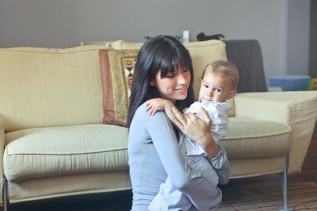 baby-sitting,