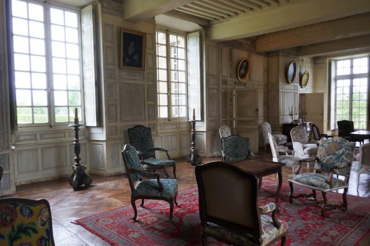 Comment bien choisir un tapis pour son salon ?