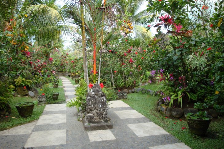 Solliciter un jardinier pour avoir un beau jardin à votre image