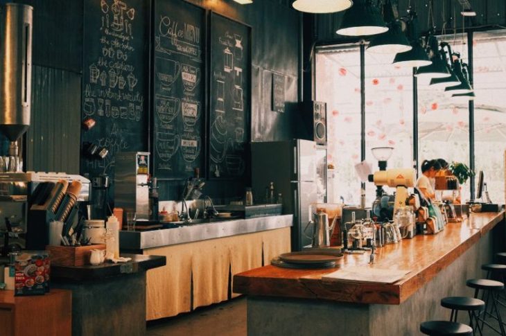 Comment ouvrir un café : découvrez une formation entrepreneur sur mesure !