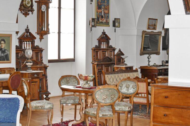 raisons du succès des meubles anciens et antiquités